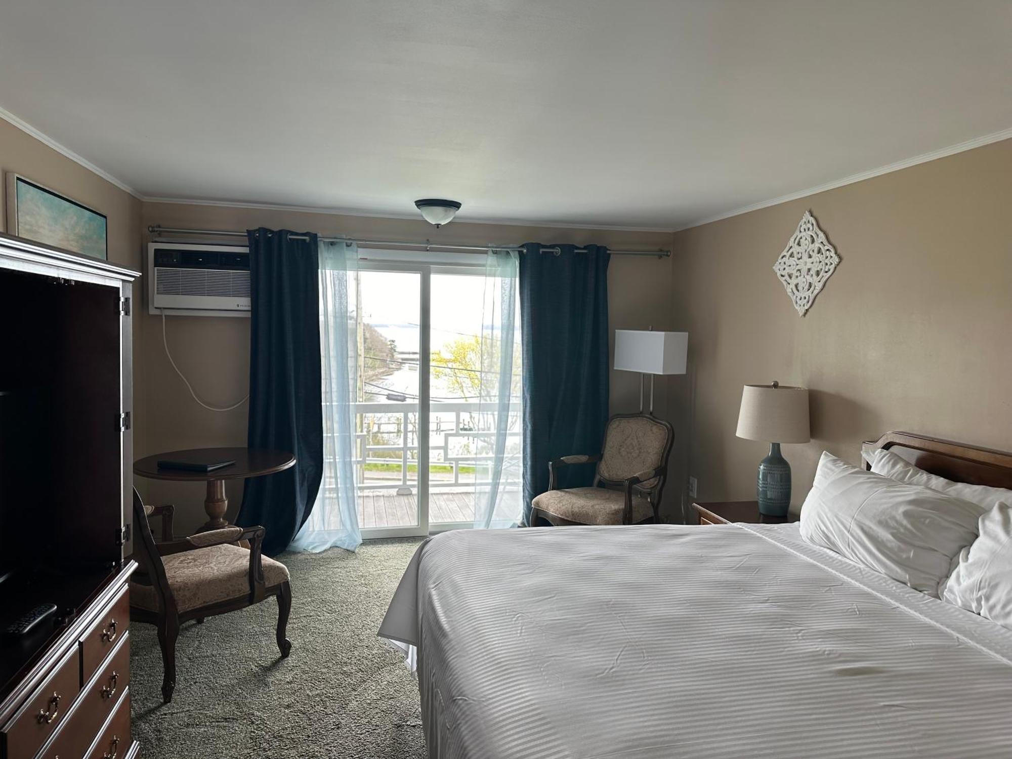 Sands Of Time Motor Inn & Harbor House Woods Hole Exterior photo